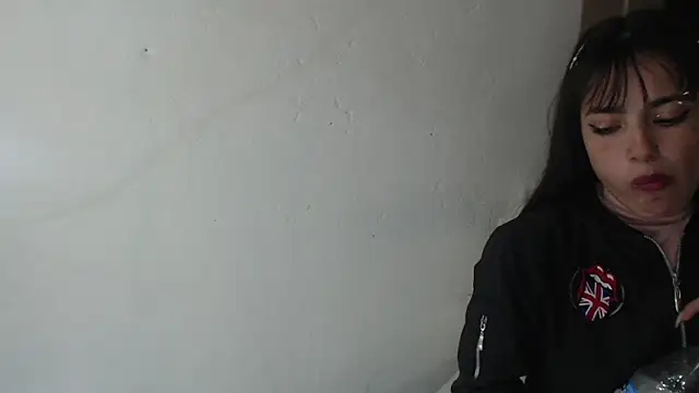 Snapshot of skinny_sweet2411 chatting on September 14, 12:05 pm skinny sweet2411 online show from September 14, 12:05 pm
