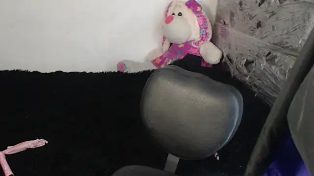 skinny sweet2411 online show from December 3, 4:13 am