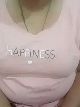 Snapshot of seemi_bhabhi chatting on March 3, 5:14 am seemi bhabhi online show from March 3, 5:14 am