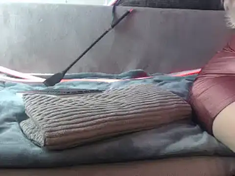Snapshot of GoddessMonicaNylon chatting on March 21, 7:02 pm GoddessMonicaNylon online show from March 21, 7:02 pm