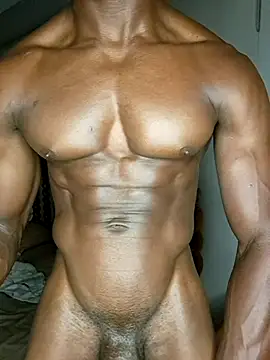 MIGHTY MAGNUM online show from March 21, 9:01 pm