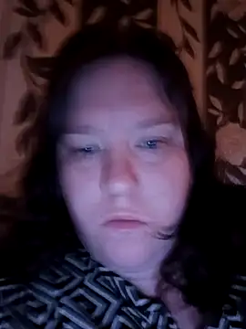 CurvyMilf1992 online show from October 17, 6:53 pm