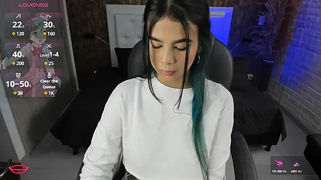 EMALINDA  HILSS online show from March 4, 12:01 pm