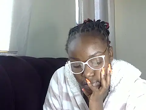 Snapshot of Chichii- chatting on March 1, 1:11 pm Chichii- online show from March 1, 1:11 pm