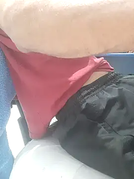 Snapshot of bbehemothh chatting on November 5, 1:20 am bbehemothh online show from November 5, 1:20 am