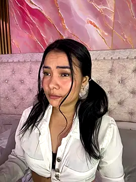 Snapshot of Rousse_blue chatting on November 16, 3:44 am Rousse blue online show from November 16, 3:44 am