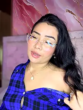 Snapshot of Rousse_blue chatting on September 18, 3:20 am Rousse blue online show from September 18, 3:20 am