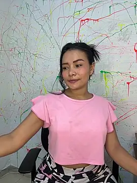 Snapshot of Rousse_blue chatting on February 19, 3:28 am Rousse blue online show from February 19, 3:28 am