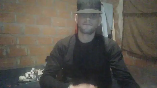 Snapshot of elsaiya chatting on October 3, 2:37 am elsaiya online show from October 3, 2:37 am