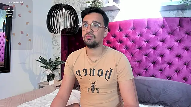 Edward max online show from February 17, 3:48 am