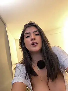 kim zaratte online show from August 5, 3:22 am