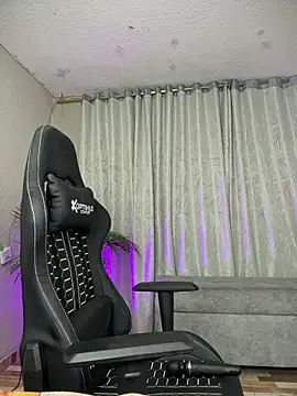 kim zaratte online show from February 24, 1:28 am