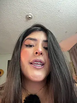 kim zaratte online show from April 12, 2:37 am