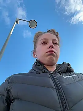 Hr Frk Olsen online show from February 18, 8:22 am