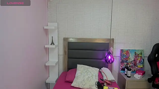 Snapshot of shelbystetson chatting on November 24, 12:16 pm shelbystetson online show from November 24, 12:16 pm