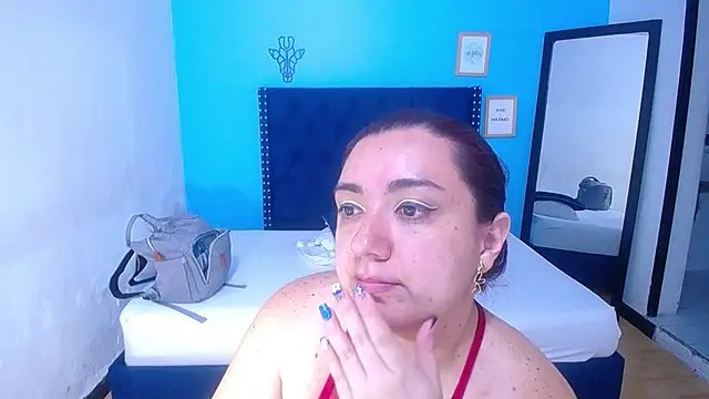 Snapshot of kinky_redhead18 chatting on October 22, 1:43 pm kinky redhead18 online show from October 22, 1:43 pm