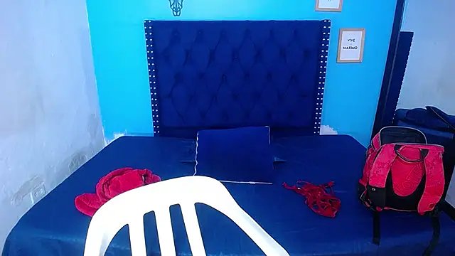 Snapshot of kinky_redhead18 chatting on October 7, 1:12 pm kinky redhead18 online show from October 7, 1:12 pm