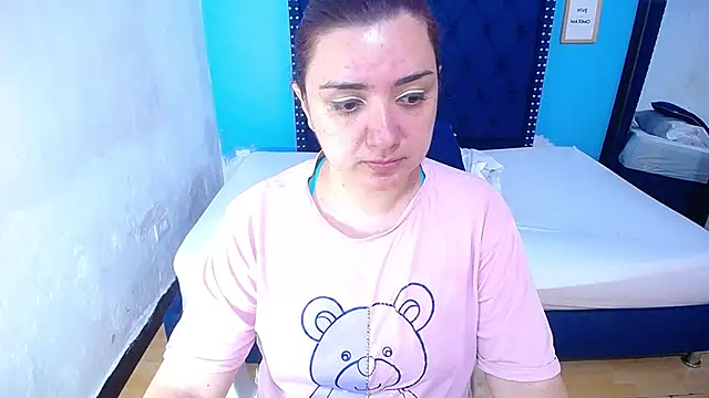 Snapshot of kinky_redhead18 chatting on October 8, 1:01 pm kinky redhead18 online show from October 8, 1:01 pm