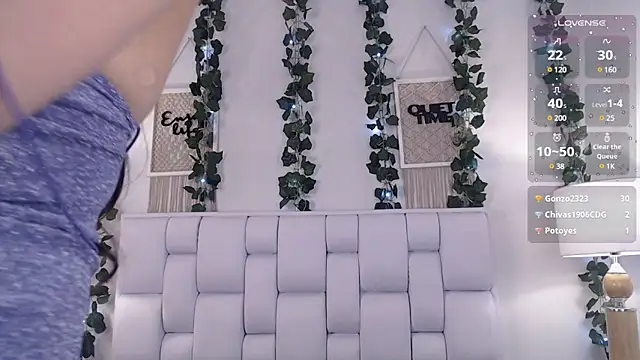 Snapshot of Kylie_golden chatting on January 23, 4:37 pm Kylie golden online show from January 23, 4:37 pm