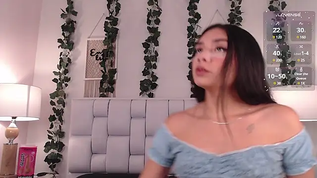 Snapshot of Kylie_golden chatting on January 22, 12:06 pm Kylie golden online show from January 22, 12:06 pm