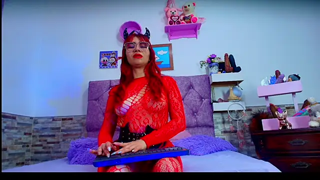 Melannytaylor online show from October 29, 9:03 pm