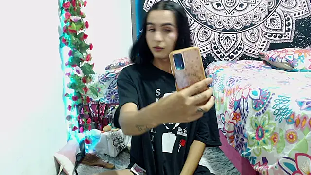 Snapshot of liissa_0 chatting on May 29, 6:41 am liissa 0 online show from May 29, 6:41 am