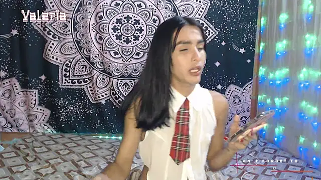 liissa 0 online show from December 3, 4:13 am