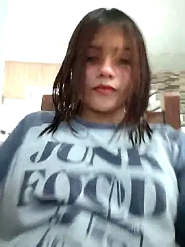 Snapshot of Elsa_sweet chatting on June 13, 9:57 pm Elsa sweet online show from June 13, 9:57 pm