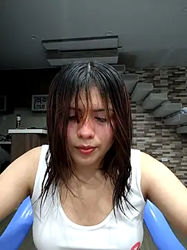 Snapshot of Elsa_sweet chatting on July 10, 1:27 am Elsa sweet online show from July 10, 1:27 am