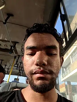 Reynold2608 online show from March 5, 10:05 pm