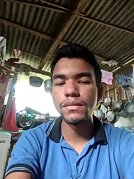 Reynold2608 online show from December 14, 8:14 pm