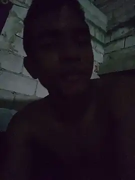 Snapshot of Reynold2608 chatting on May 27, 1:26 am Reynold2608 online show from May 27, 1:26 am