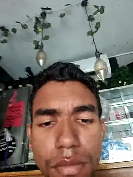 Reynold2608 online show from April 8, 10:00 pm