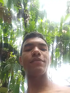 Snapshot of Reynold2608 chatting on May 23, 9:25 pm Reynold2608 online show from May 23, 9:25 pm