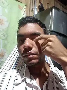 Reynold2608 online show from December 2, 4:03 am