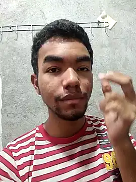 Reynold2608 online show from December 18, 4:11 pm