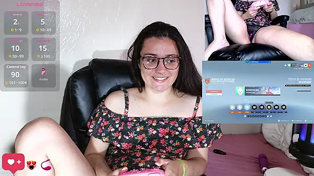 Snapshot of sobresalinaa chatting on October 14, 10:16 am sobresalinaa online show from October 14, 10:16 am