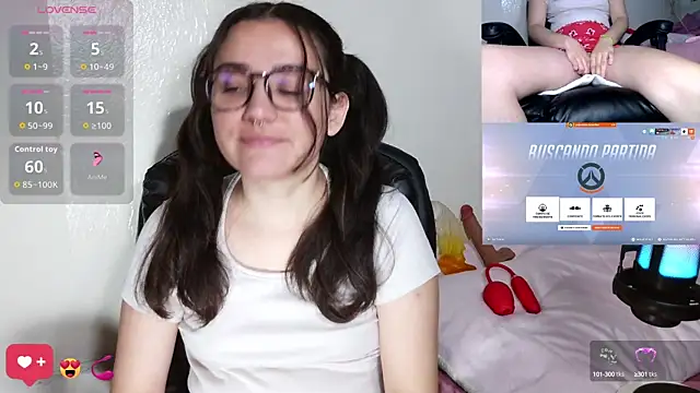Snapshot of sobresalinaa chatting on October 3, 2:26 am sobresalinaa online show from October 3, 2:26 am