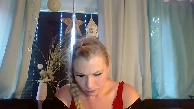 Snapshot of DevilsAngel13 chatting on September 27, 7:58 am DevilsAngel13 online show from September 27, 7:58 am