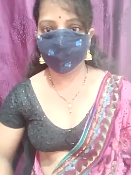 Snapshot of Manisha-Love chatting on October 7, 4:02 am Manisha-Love online show from October 7, 4:02 am