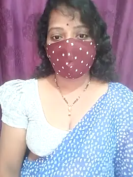 Snapshot of Manisha-Love chatting on October 11, 4:02 am Manisha-Love online show from October 11, 4:02 am