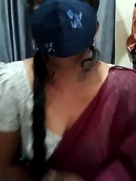 Manisha-Love online show from December 2, 3:30 am