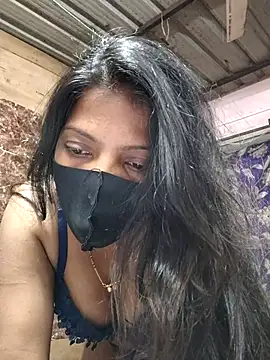 queensenorita online show from January 7, 8:30 am