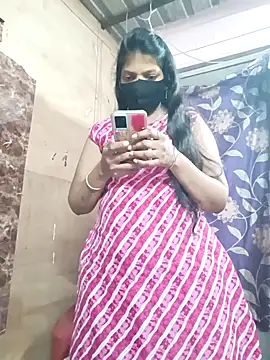 queensenorita online show from September 30, 5:30 pm