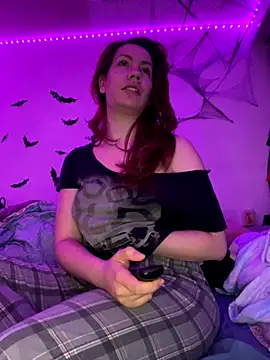 Snapshot of Nina-Chick777 chatting on October 27, 8:59 am Nina-Chick777 online show from October 27, 8:59 am