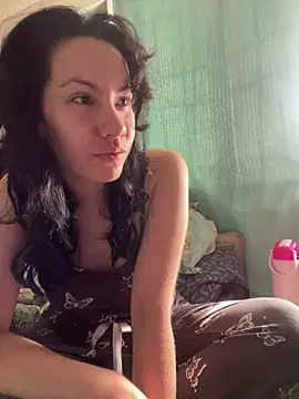 Snapshot of Nina-Chick777 chatting on July 8, 10:43 pm Nina-Chick777 online show from July 8, 10:43 pm