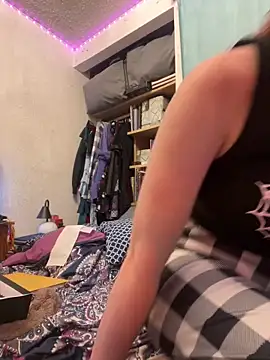 Nina-Chick777 online show from May 14, 8:11 am