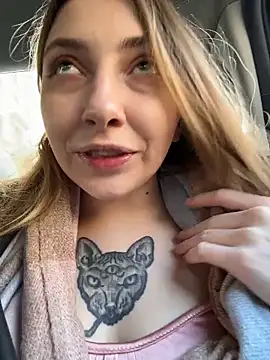 Sunny   Bunny online show from March 17, 1:14 pm