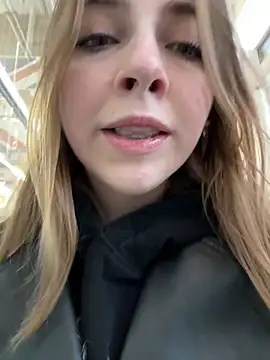 Snapshot of Sunny___Bunny chatting on February 25, 2:15 pm Sunny Bunny online show from February 25, 2:15 pm