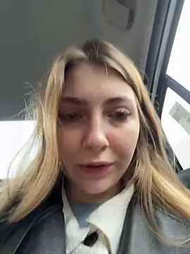 Sunny   Bunny online show from March 4, 1:08 pm